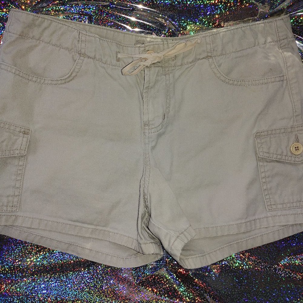 Lei Tan Cargo Shorts Size 9